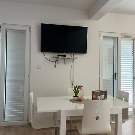 Апартаменты Apartman Iskra Биела Экстерьер фото