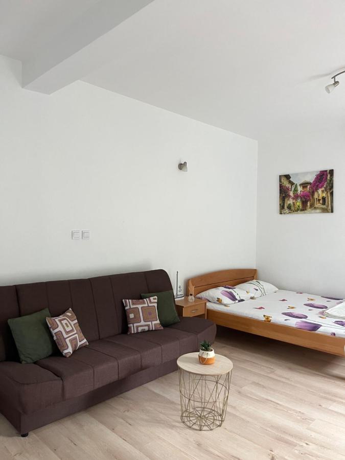 Апартаменты Apartman Iskra Биела Экстерьер фото