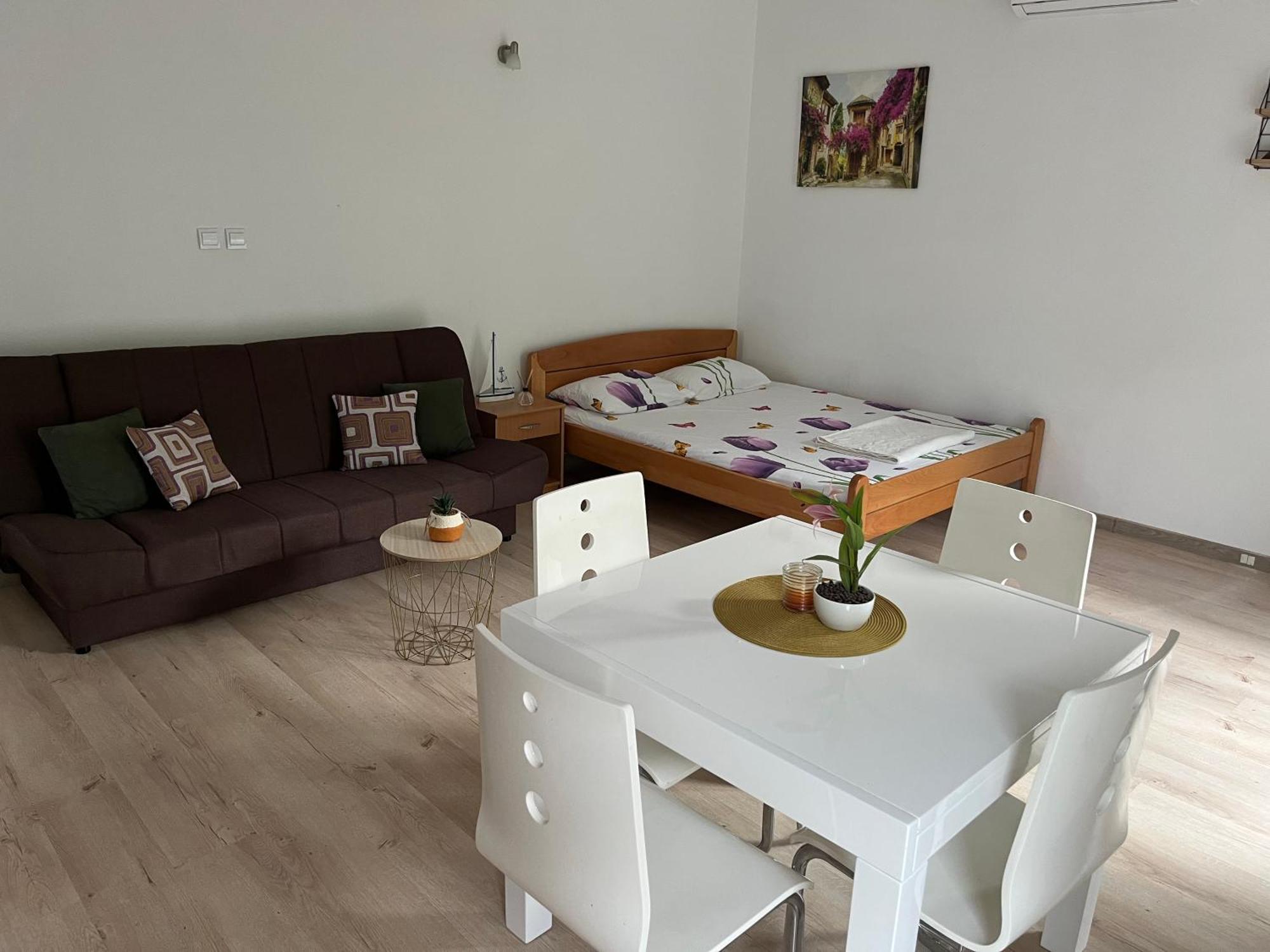 Апартаменты Apartman Iskra Биела Экстерьер фото